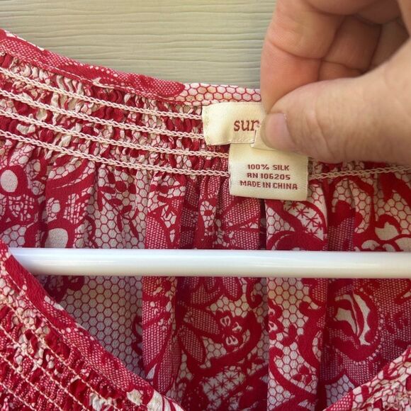 Sundance Women’s size L 100% silk floral toile print br Flowy button blouse - Picture 4 of 4